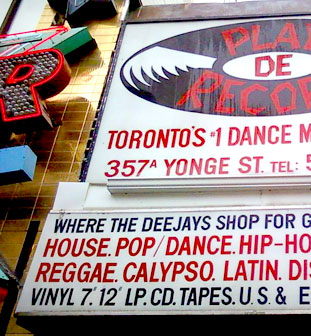 Play De Record – Yonge Love Profile